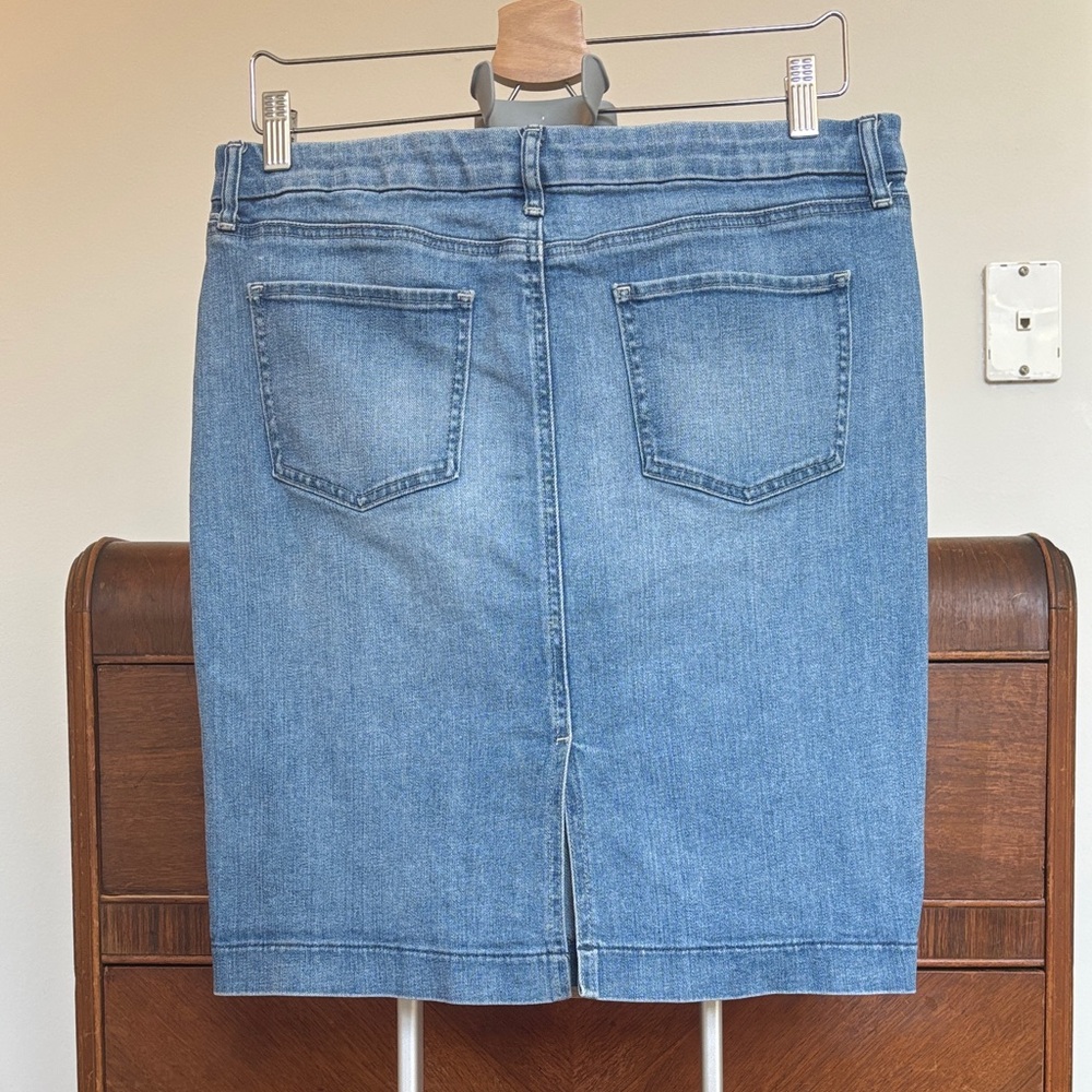 Uniqlo Blue Denim Pencil Skirt - Picture 2 of 6
